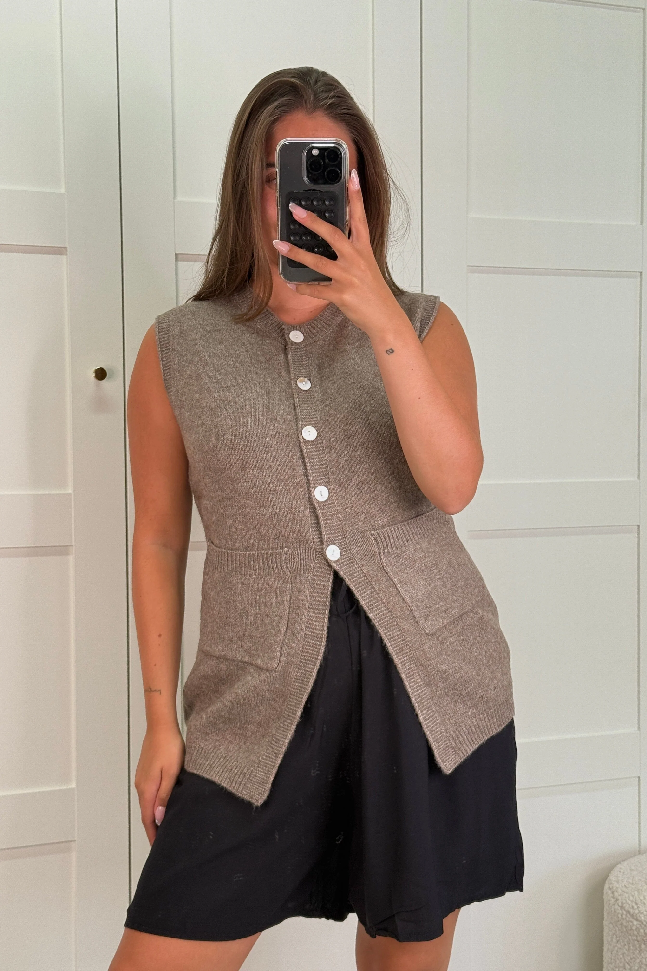 A-bee - Esme Vest - Taupe - Image 3
