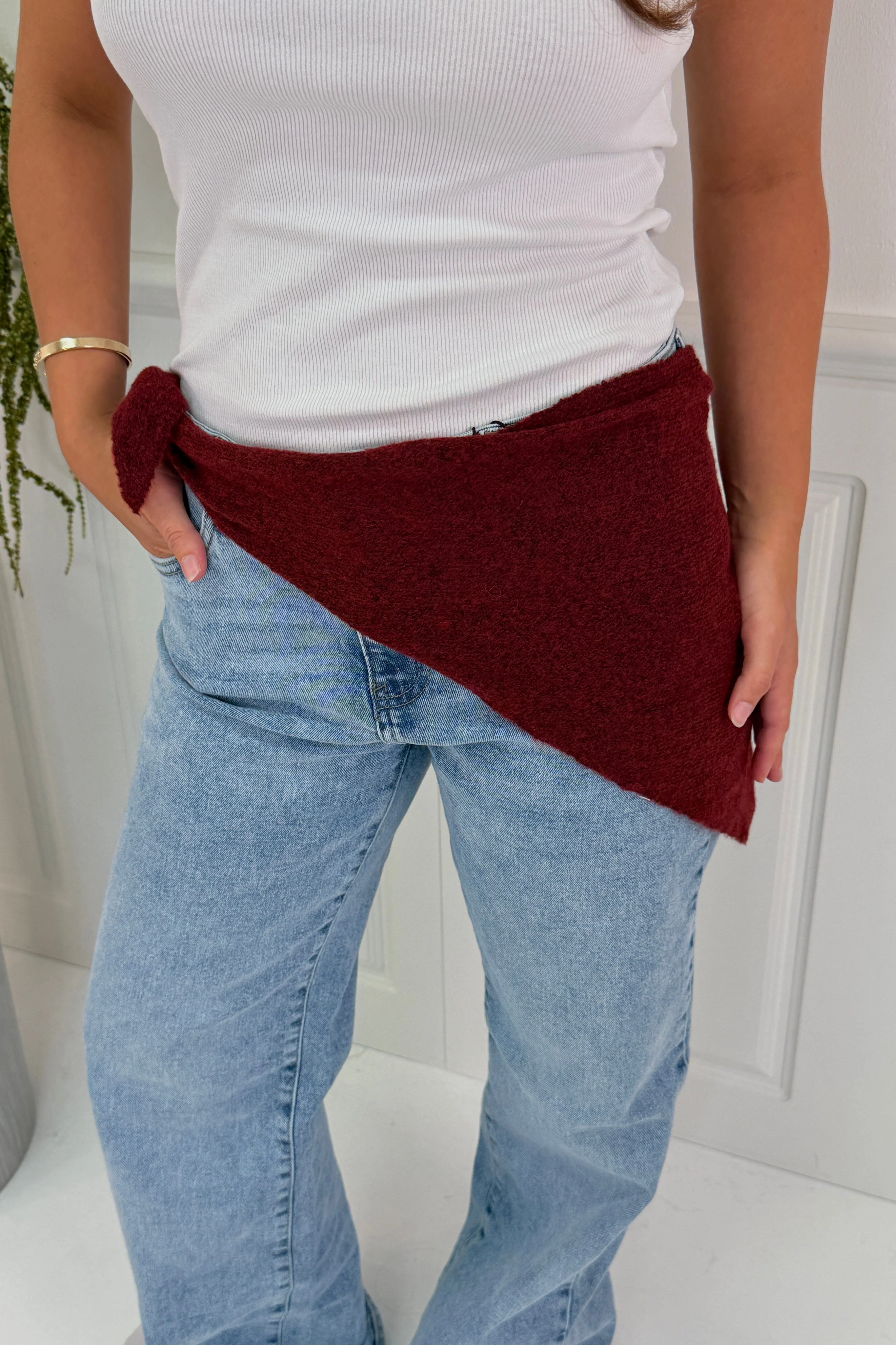 A-bee - Noelia Scarf - Burgundy - Image 2