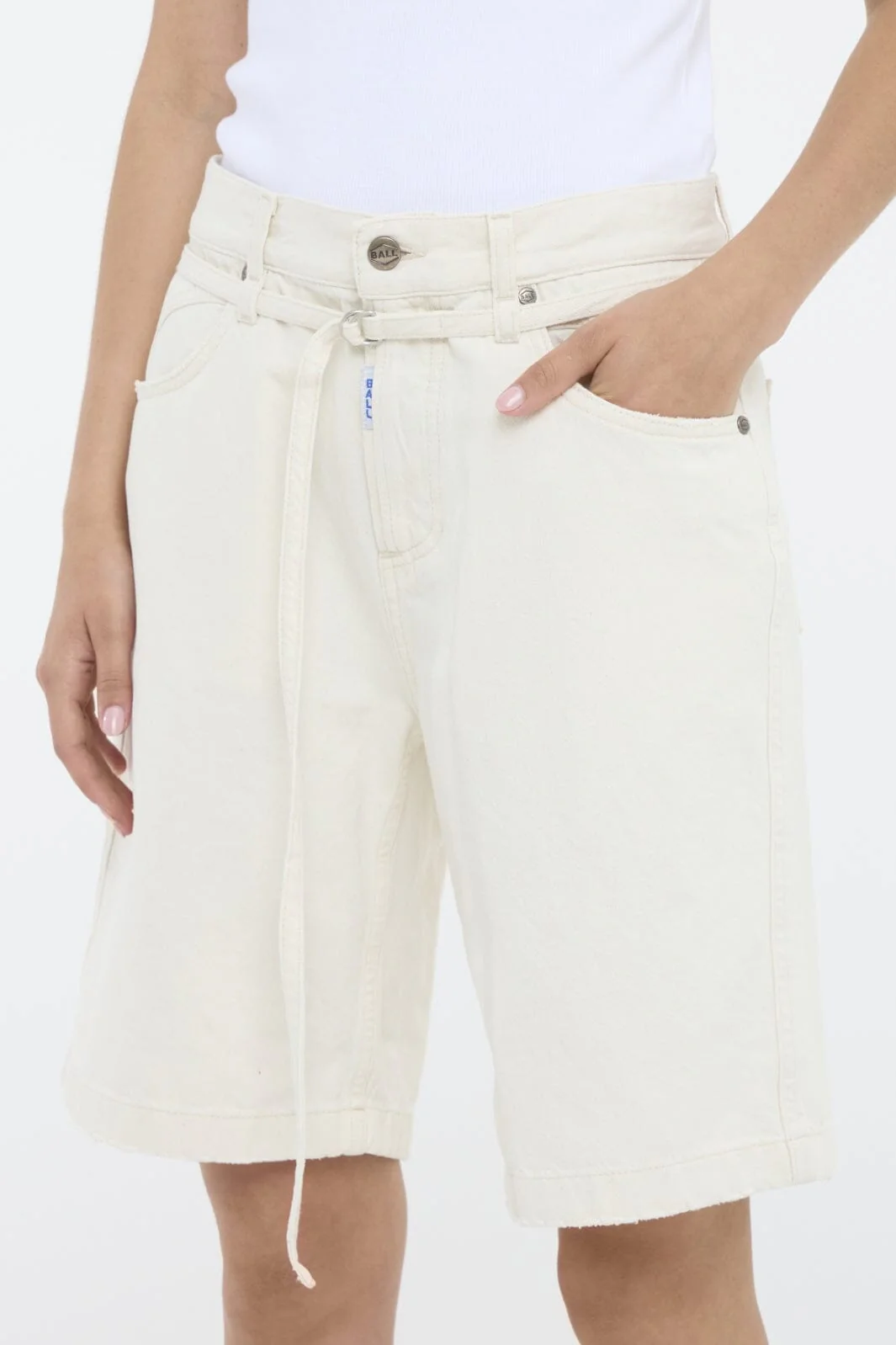 Ball - Lucia Bermuda Shorts 50405230 - 130905 Birch - Image 2
