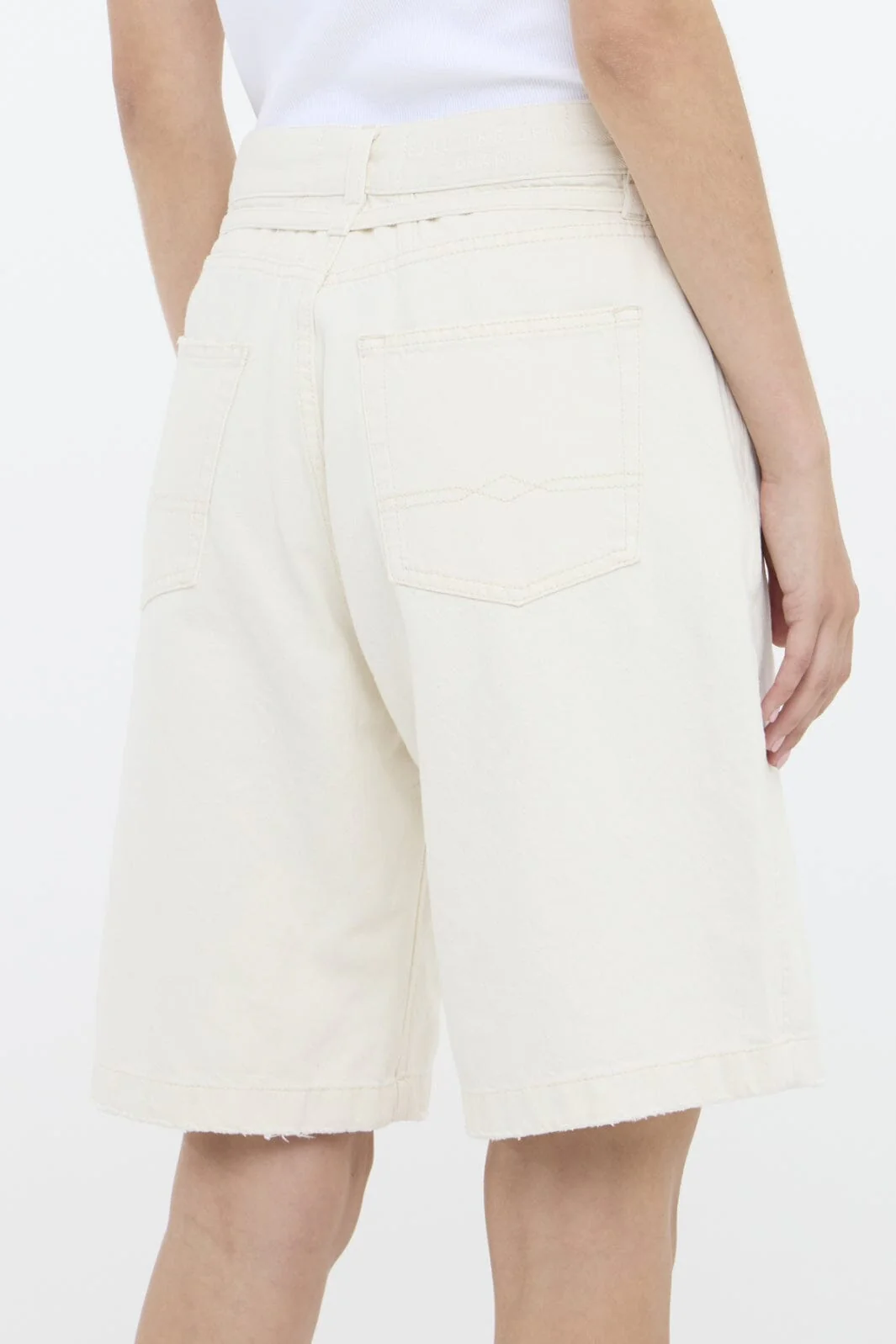 Ball - Lucia Bermuda Shorts 50405230 - 130905 Birch - Image 3