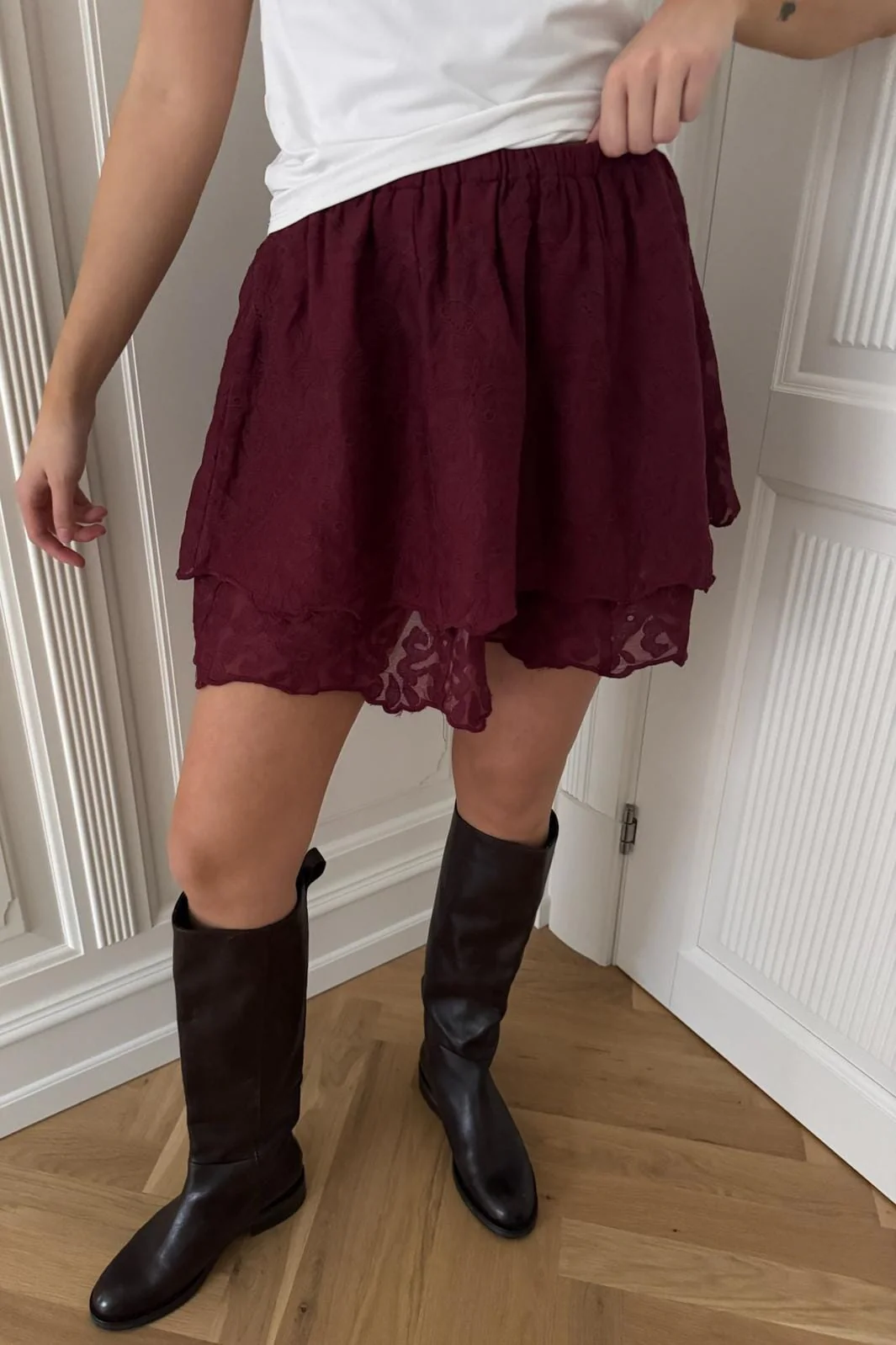 BYIC - Ellinoric Lace Mini Skirt 2576 - Vintage Bordeaux - Image 2