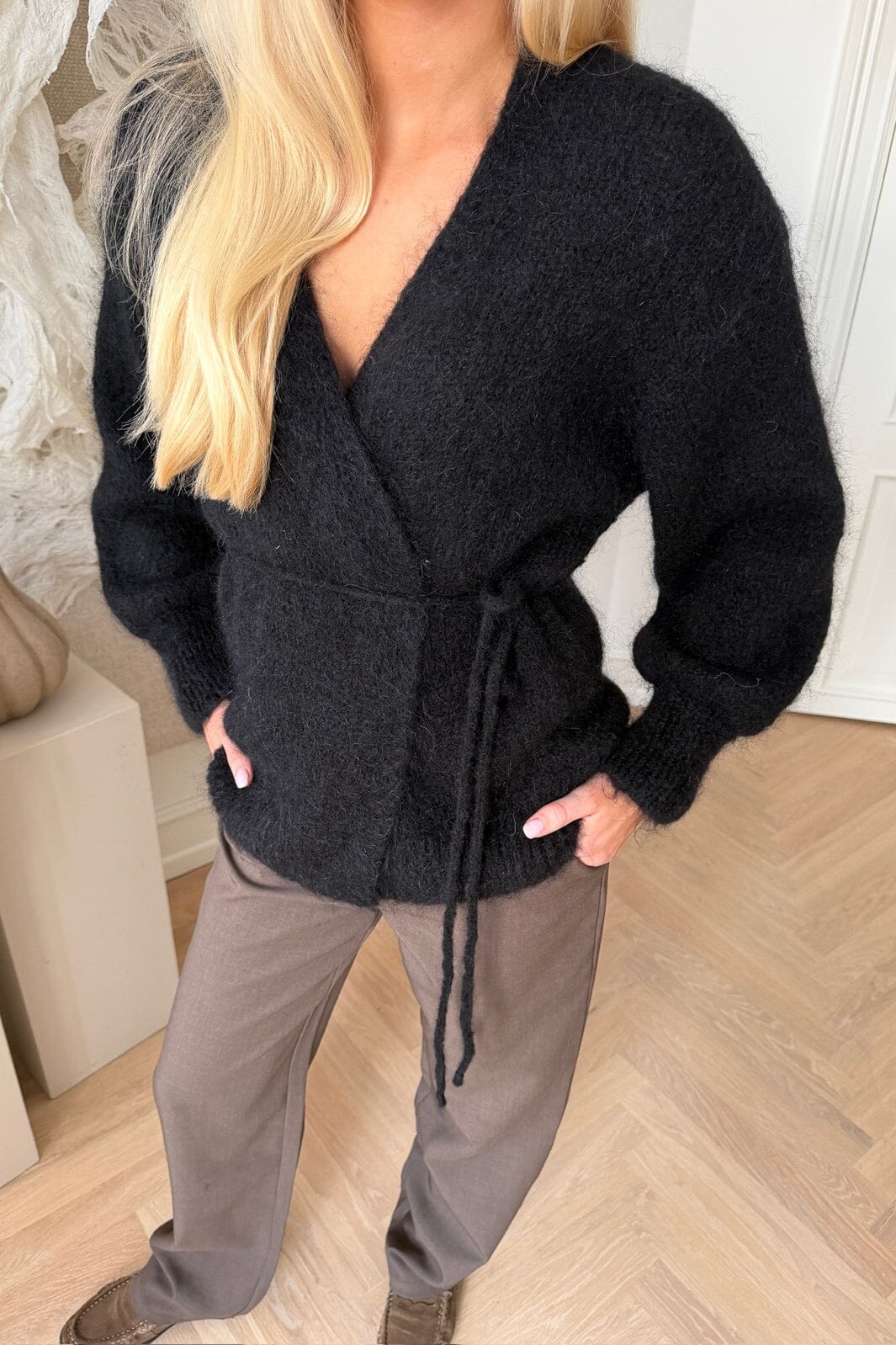 BYIC - Idaic Wrap Cardigan 85119 - Black - Image 3