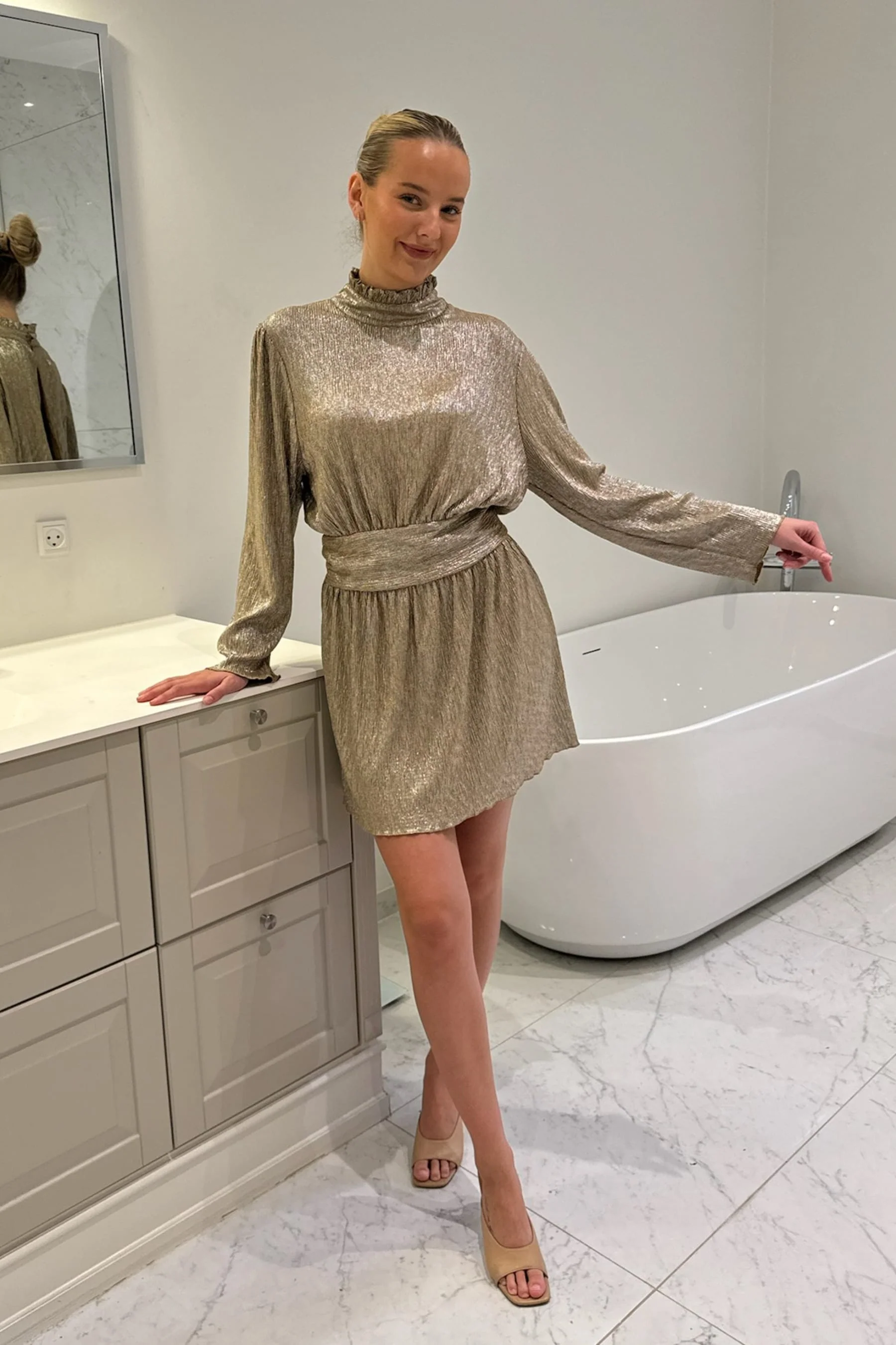 BYIC - Thelmaic Dress - goldg Gold Glitter - Image 6
