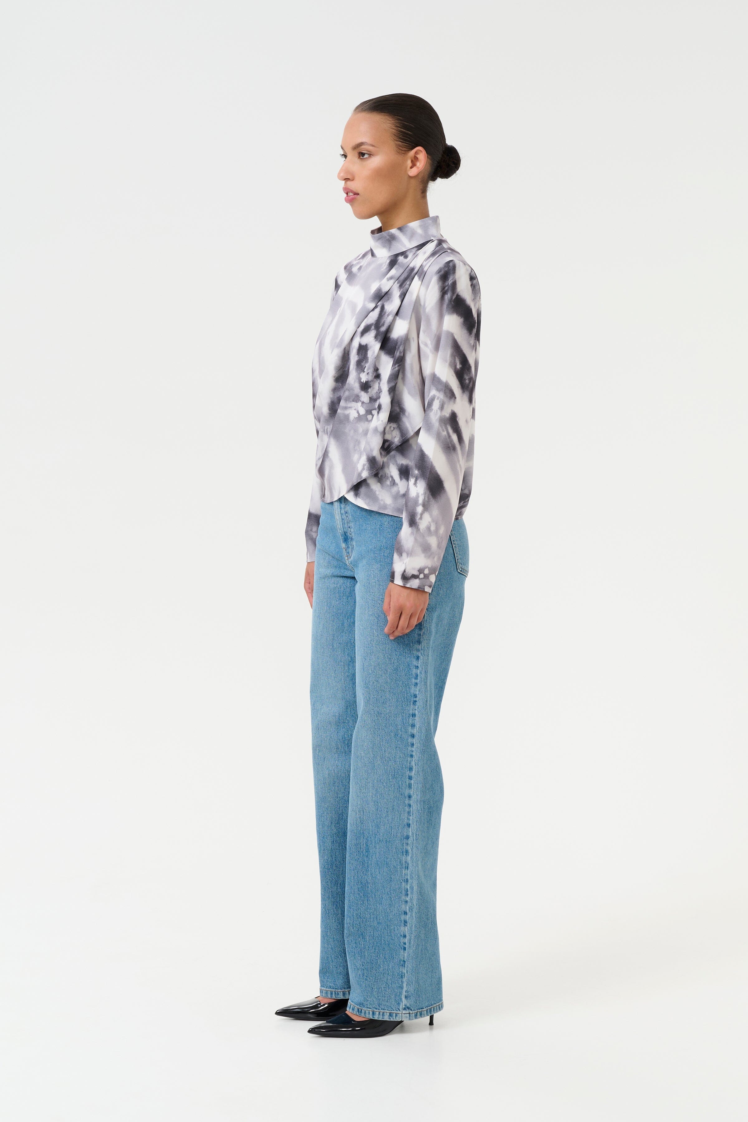 Gestuz - Aronagz P Blouse 10909724 - 107039 - Blacknwhite Animal - Image 6