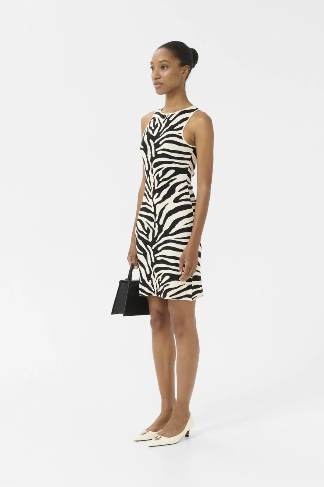 Gestuz - Gzzebba Dress 10910342 - 107873 - Black/Birch Tiger - Image 4