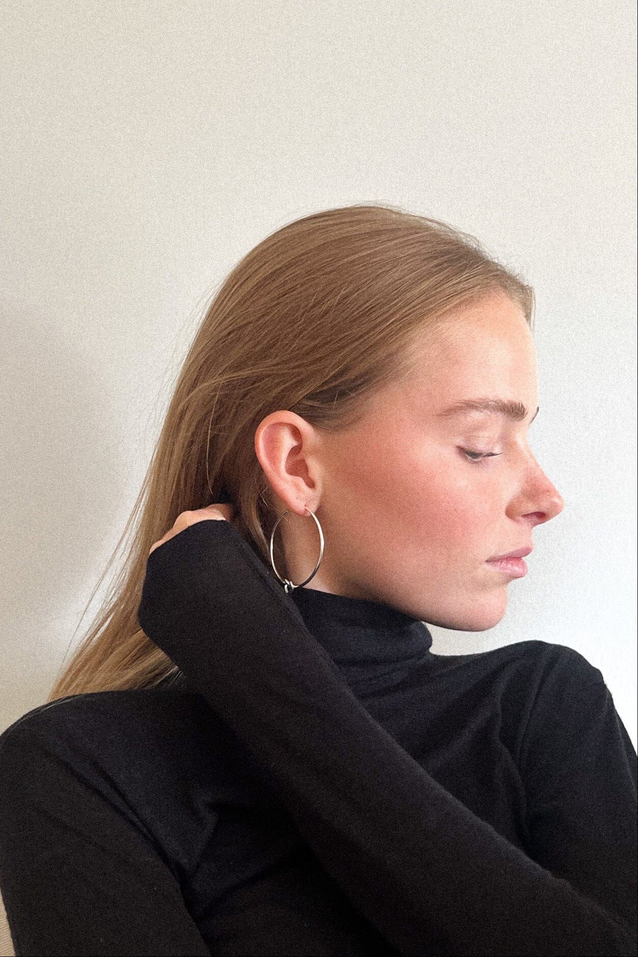 Jane Kønig - Big Tied Heart Hoop BTHH-AW25-S - Ørering - Image 2