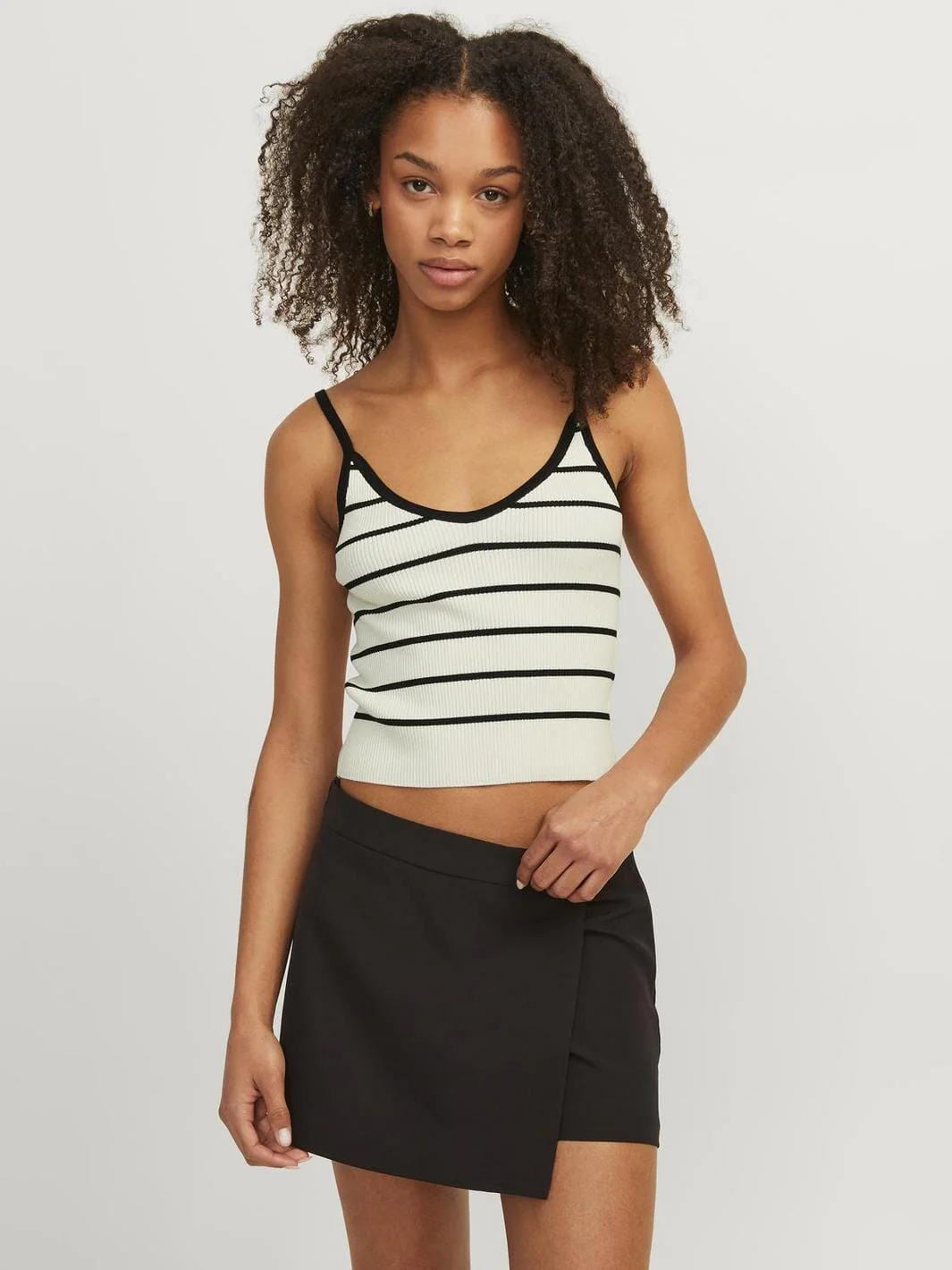 Jjxx - Jxesther Tight Short Top Knit - 4509415 Vanilla Ice /Black - Image 2