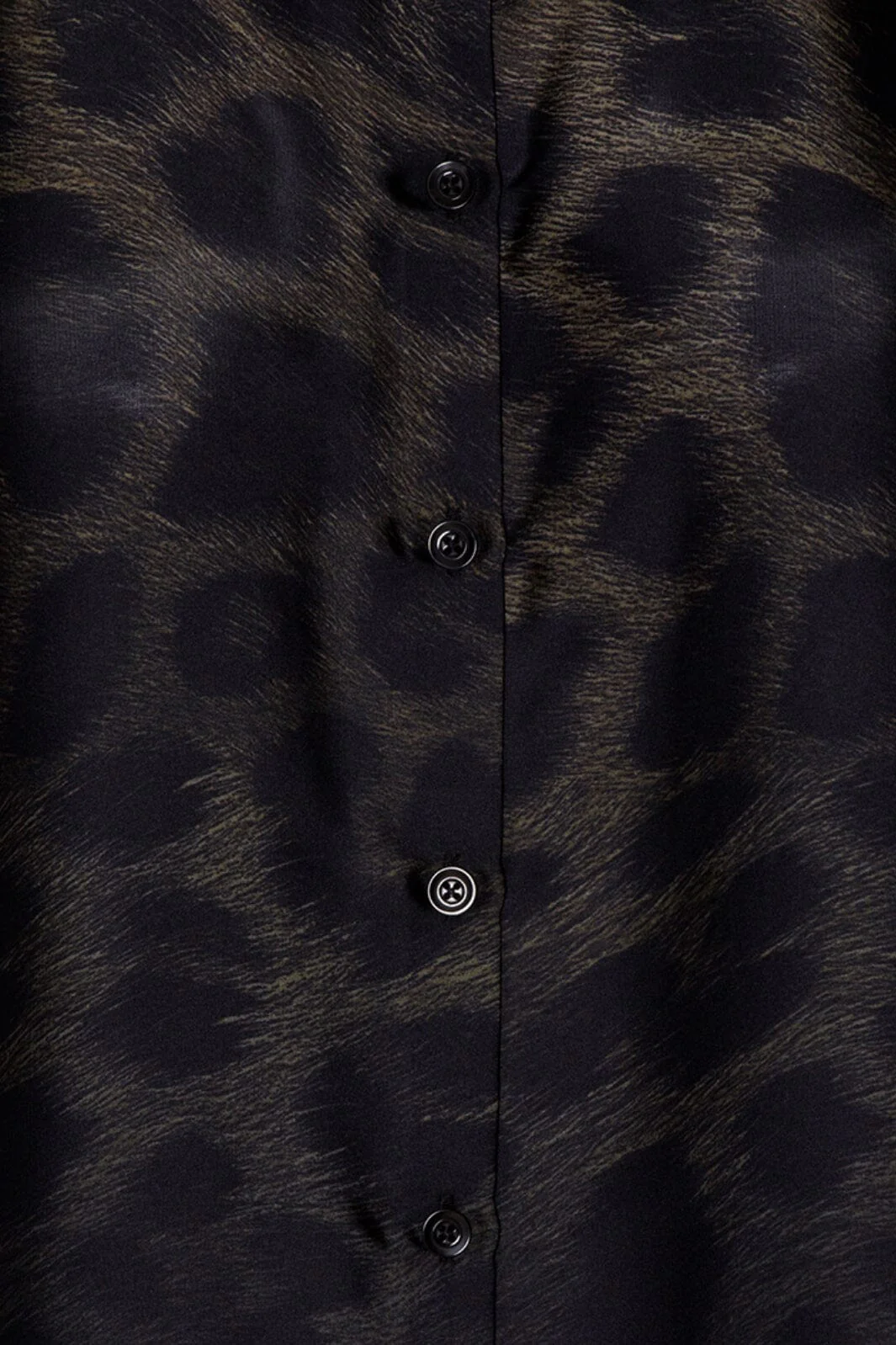 Karmamia - Alma Shirt 1740 - Gradient Leo - Image 3
