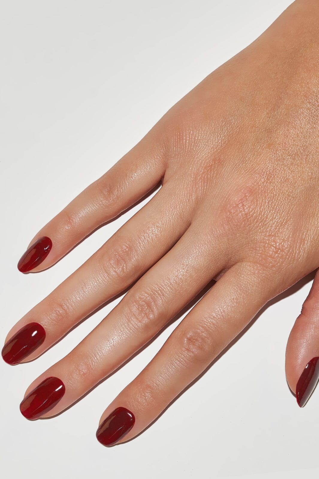 Le Mini Macaron - Gel Polish COL072 - Rouge Dalhia - Image 2