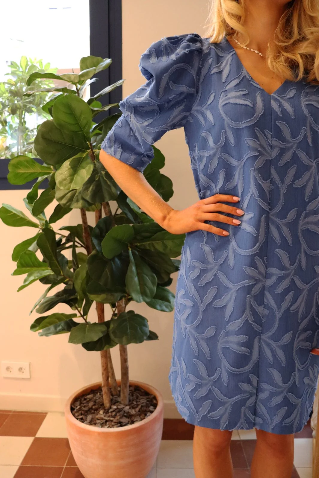 Liberte - Winnie Vneck Short Dress 22376 - Jacquard Blue - Image 2