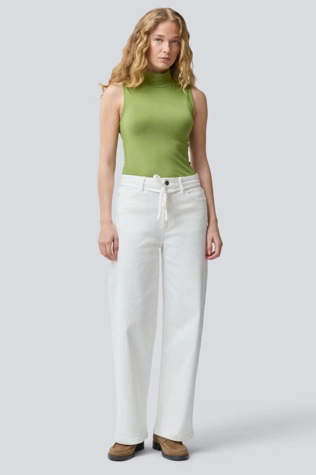 Modström - Isoldemd Solid Cropped Jeans 58541 - 4 - Soft White - Image 2