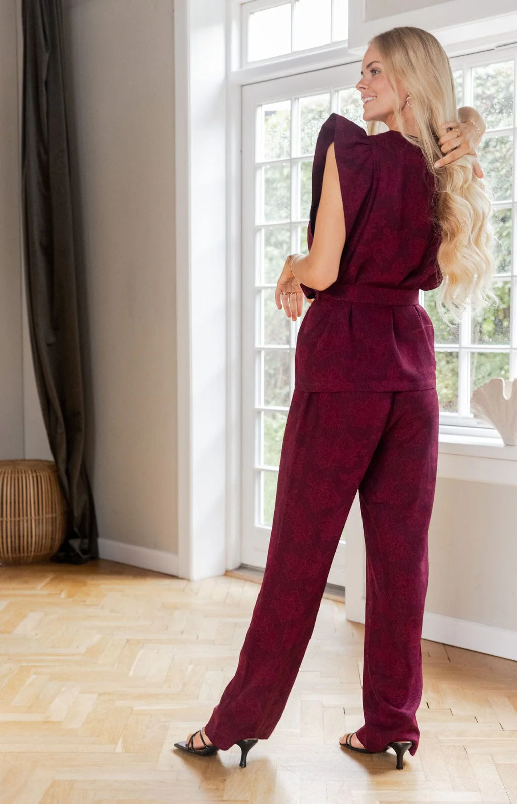Molly&My x Julie Elgaard - Emma Jacquard Vest 167095 - 162 - Bordeaux - Image 3