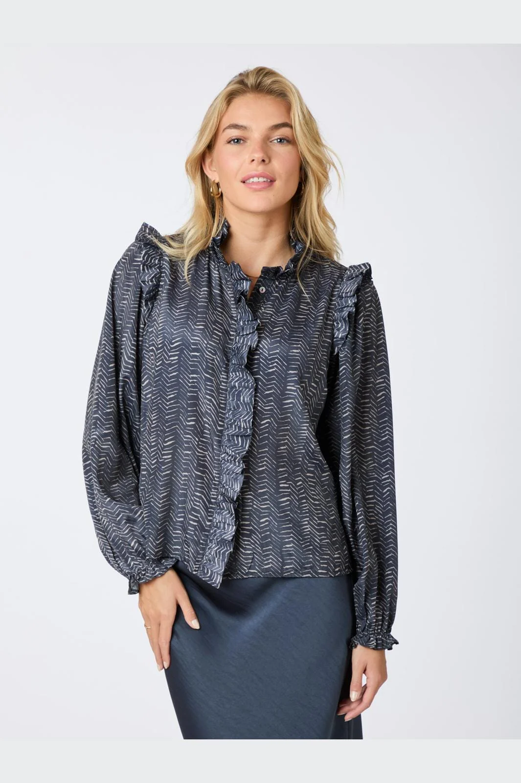 Neo Noir - Gemmi Zigzag Duo Blouse - Midnight Blue - Image 3