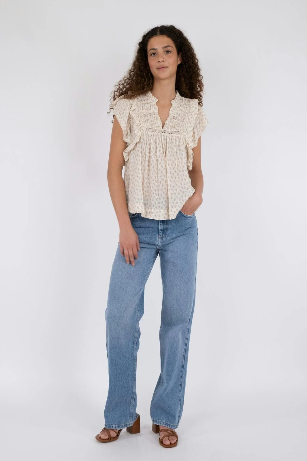 Neo Noir - Jayla Basic Blossom Top - Creme - Image 6