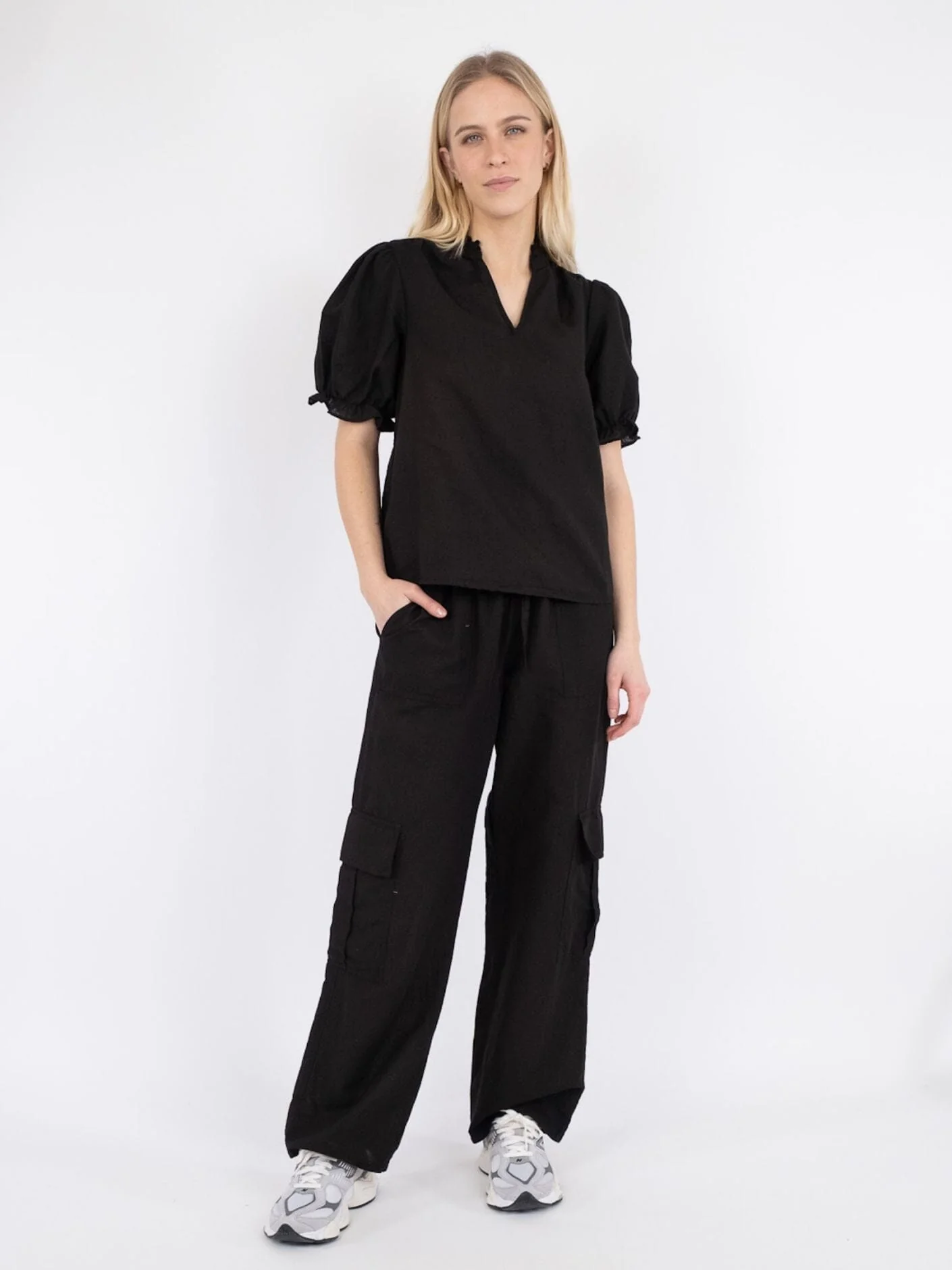Neo Noir - Odesa Linen Blouse - Black - Image 6