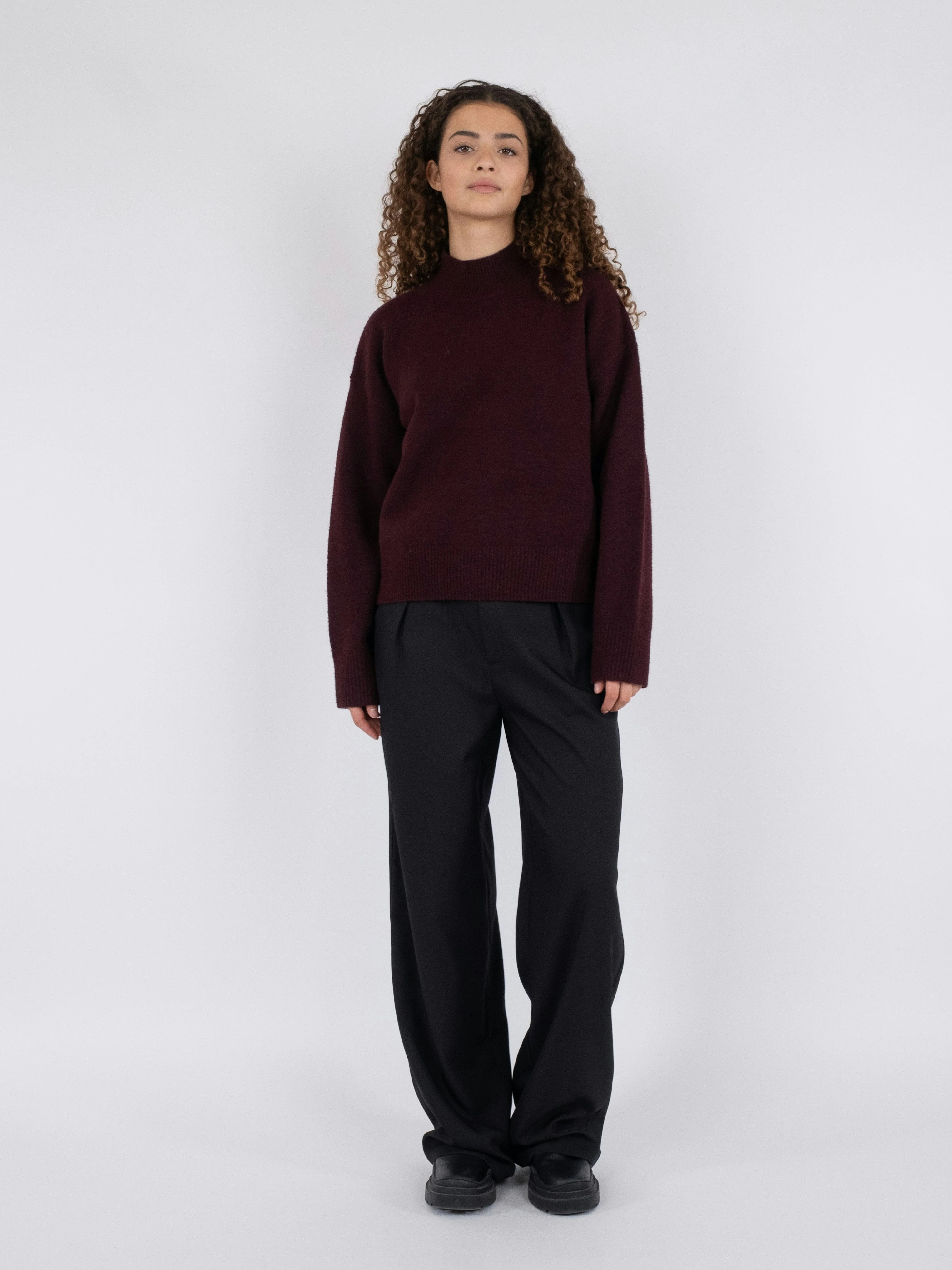 Neo Noir - Paulina Knit Blouse - Wine - Image 7