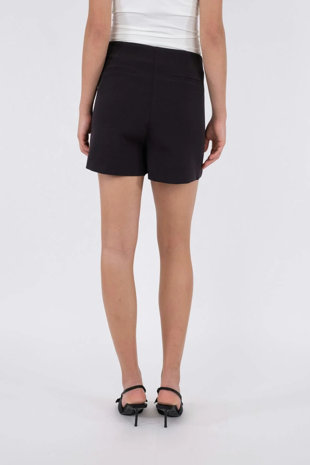 Neo Noir - Petra Skort - Black - Image 3