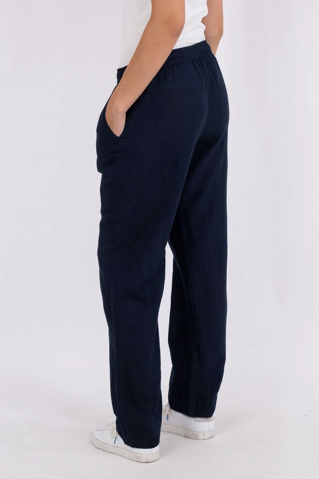 Neo Noir - Sonar Linen Pants - Navy - Image 4