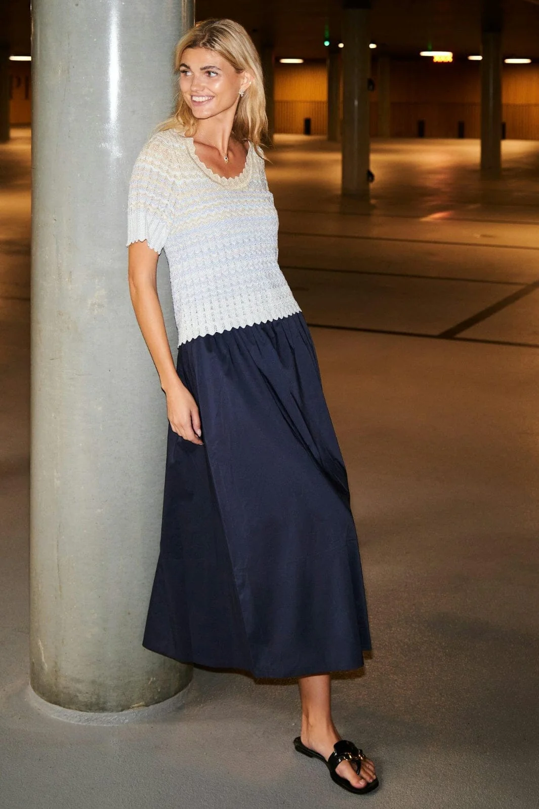 Neo Noir - Yara Poplin Skirt - Navy - Image 4