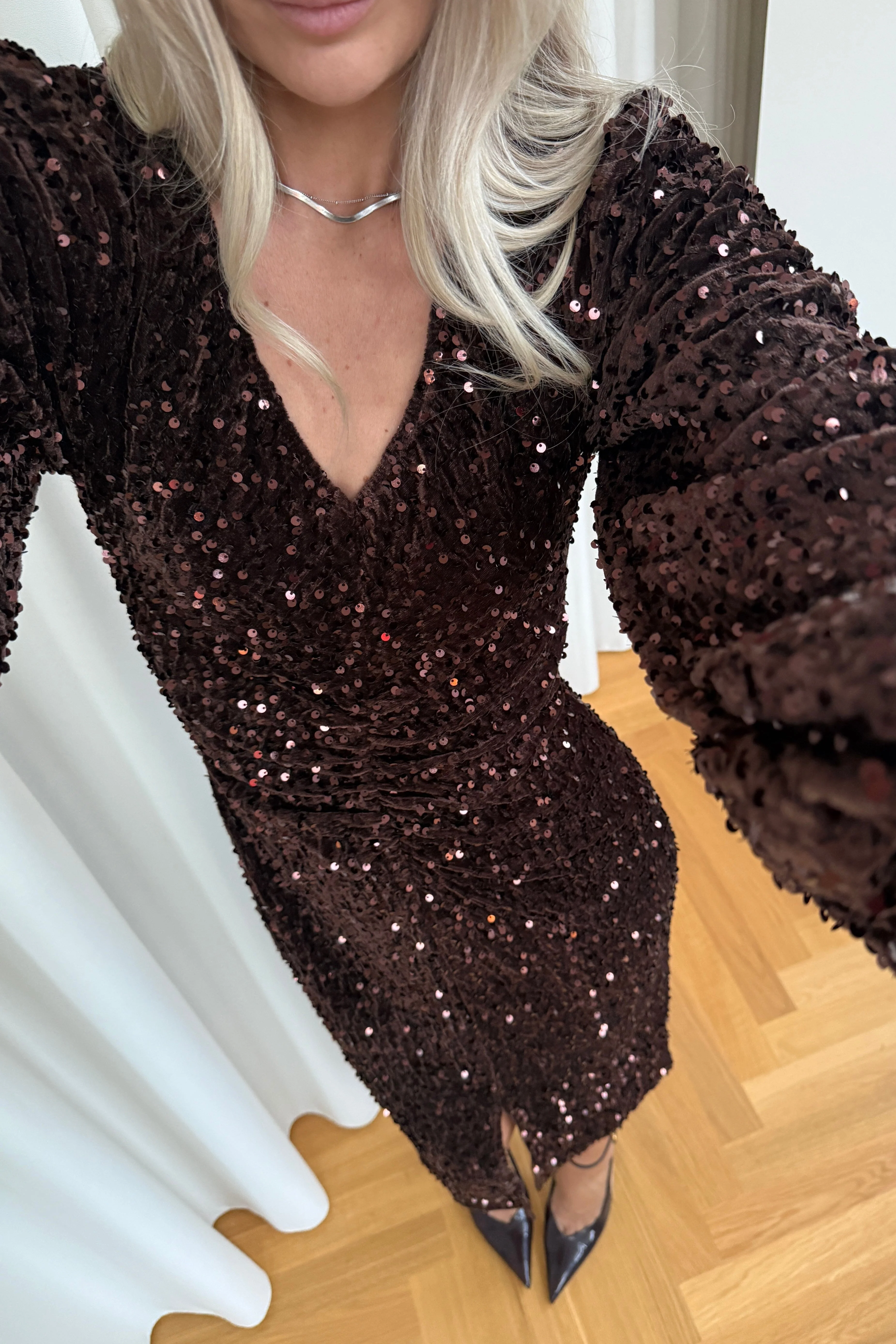 Noella - Teagan Lg Dress - 1021 Chocolate Brown - Image 2