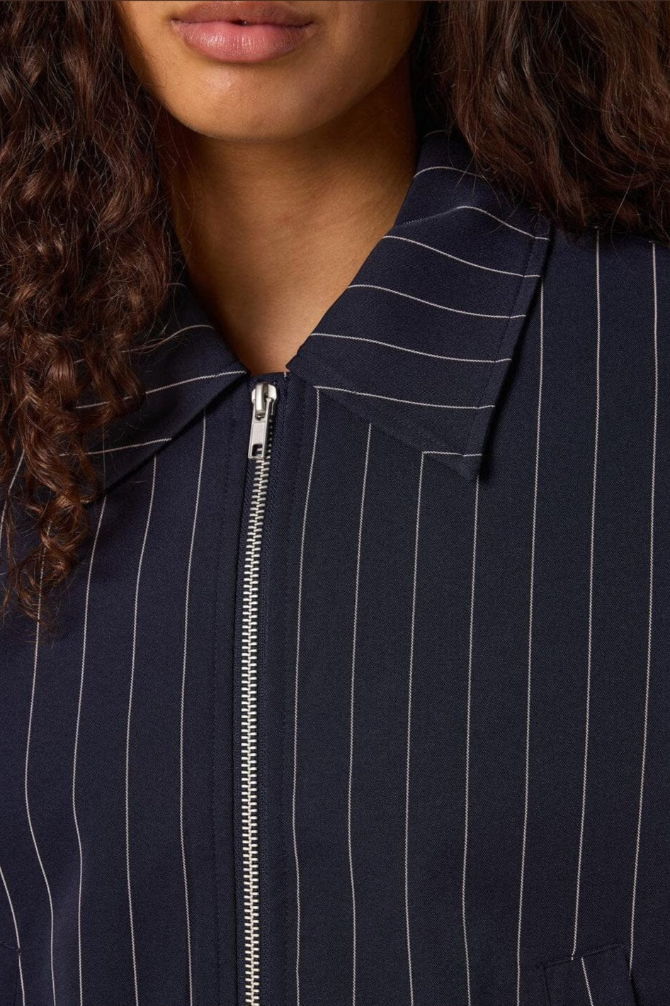 Noisy May - Nmella L/S Pinstripe Jacket Fwd - 4896947 Navy Blazer White - Image 3