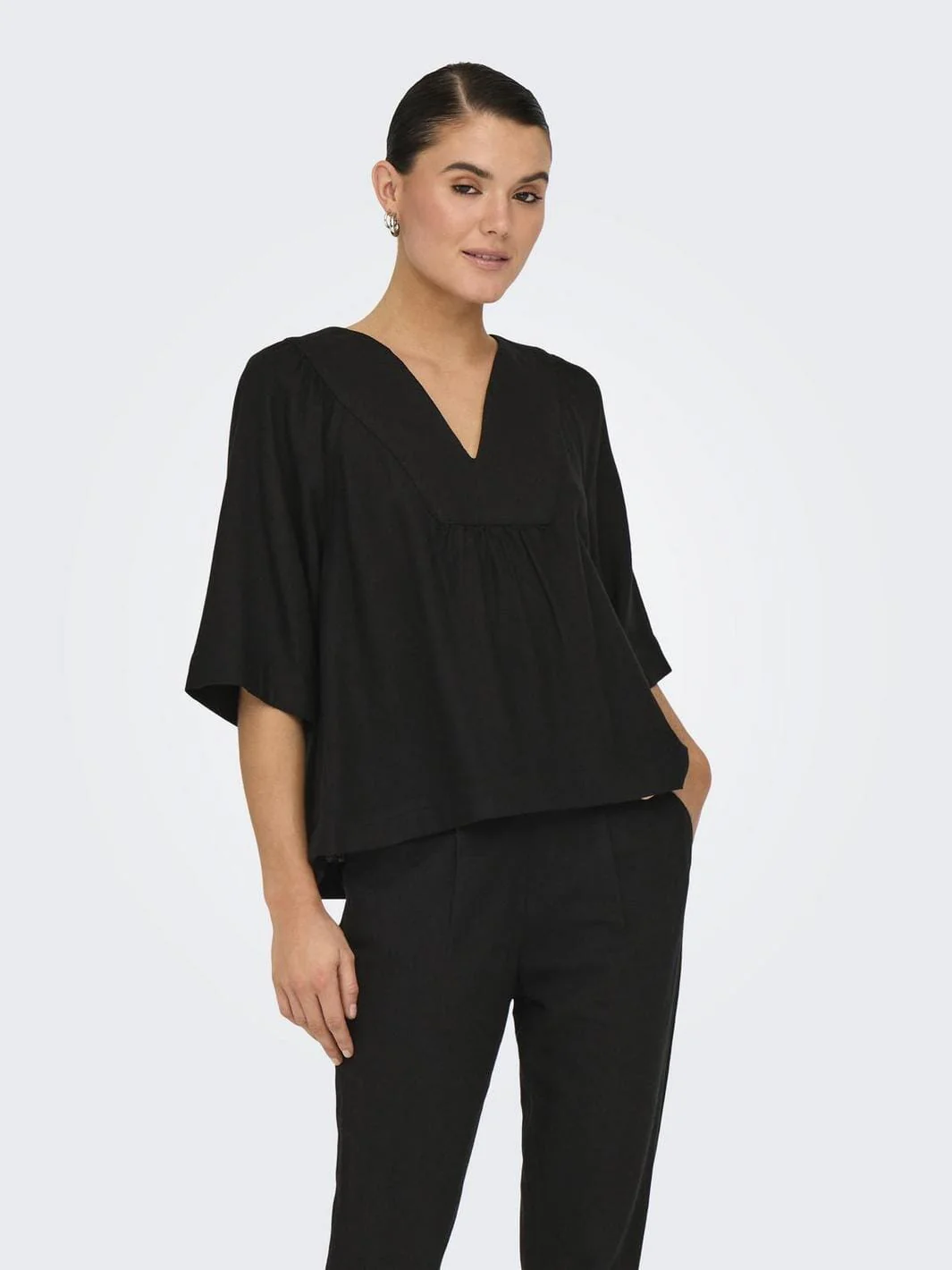 Only - Onlcaro 2/4 V-Neck Linen Bl Top Cc - 4726720 Black - Image 2
