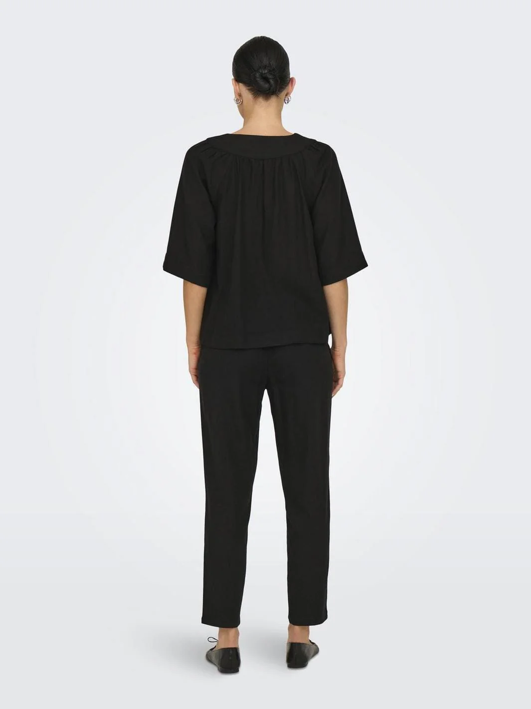 Only - Onlcaro 2/4 V-Neck Linen Bl Top Cc - 4726720 Black - Image 4
