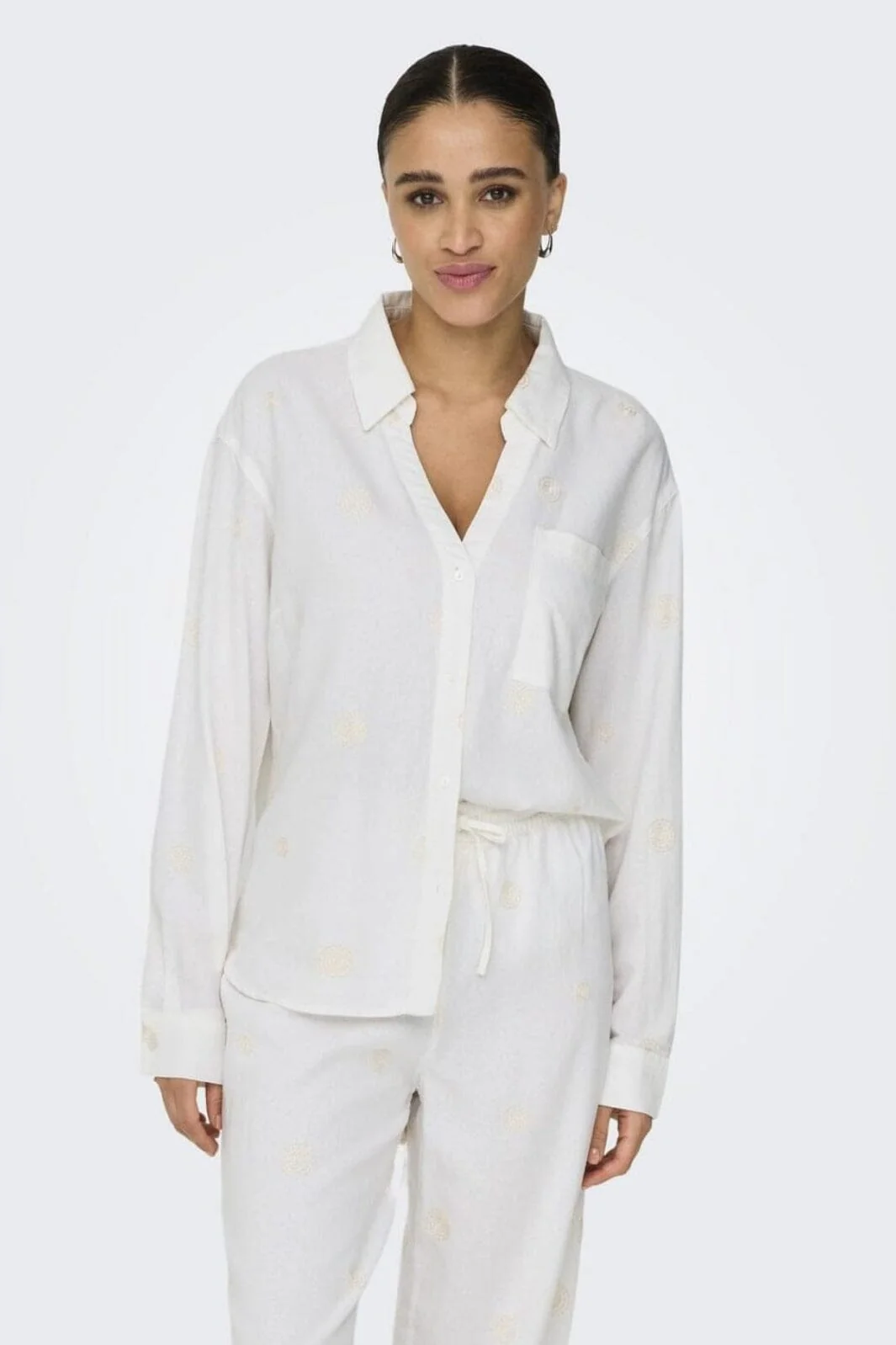 Only - Onlcaro L/S Linen Bl Emb Shirt Cc - 4652331 Bright White Pumice Stone Embroidery - Image 2