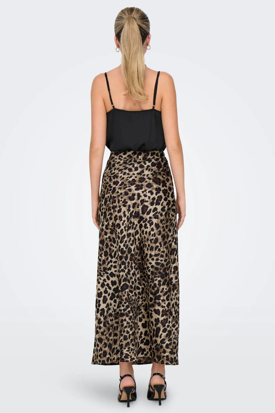 Only - Onlchigo Ankel Satin Skirt - 4695412 Light Taupe Leo Energy - Image 4