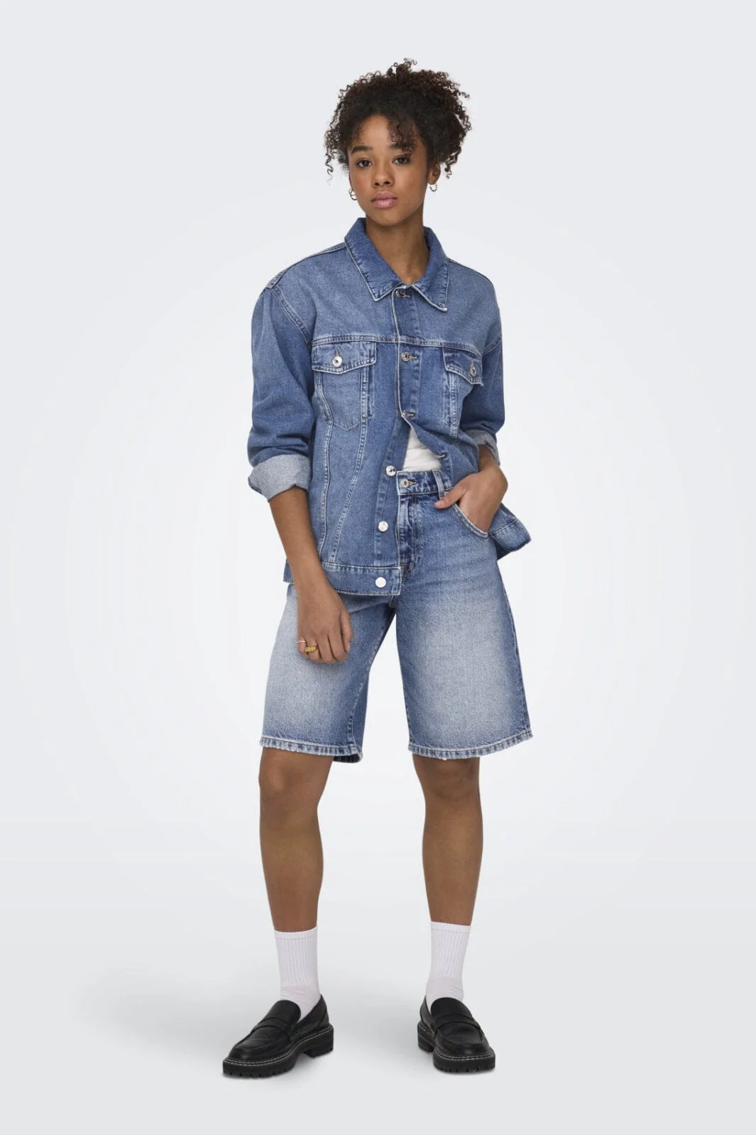Only - Onlmate Reg Baggy Long Shorts - 4674440 Medium Blue Denim - Image 4