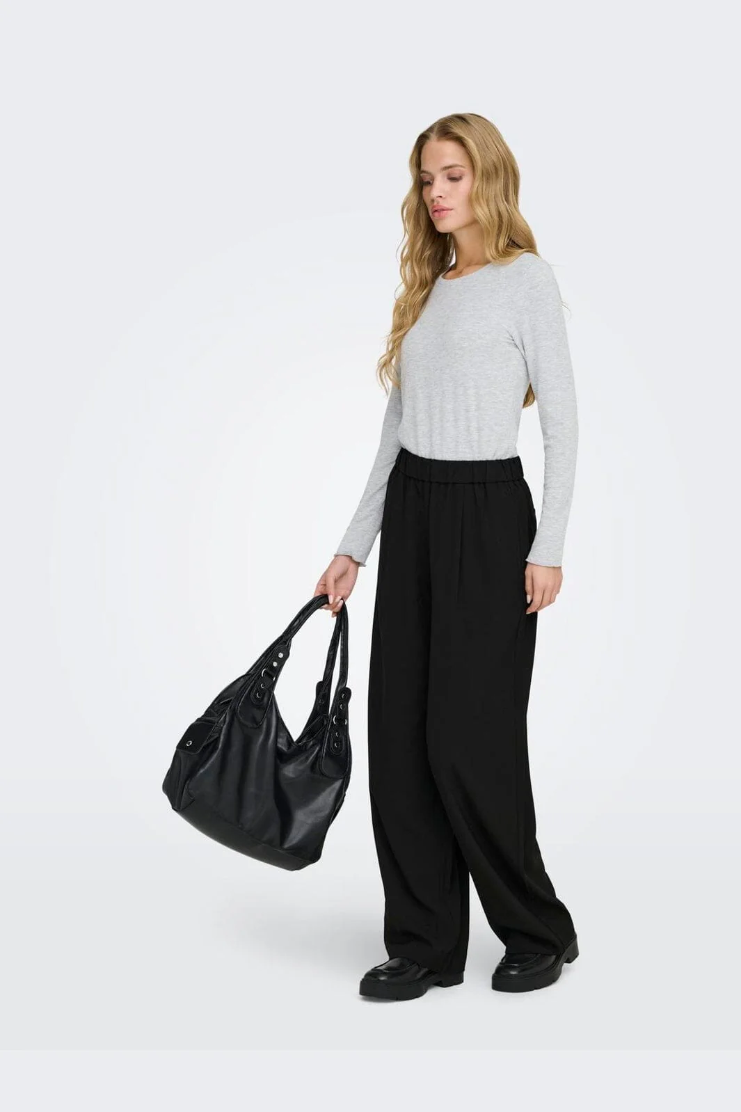 Only - Onlsvea Life Pull-Up Pant - 4957589 Black - Image 4