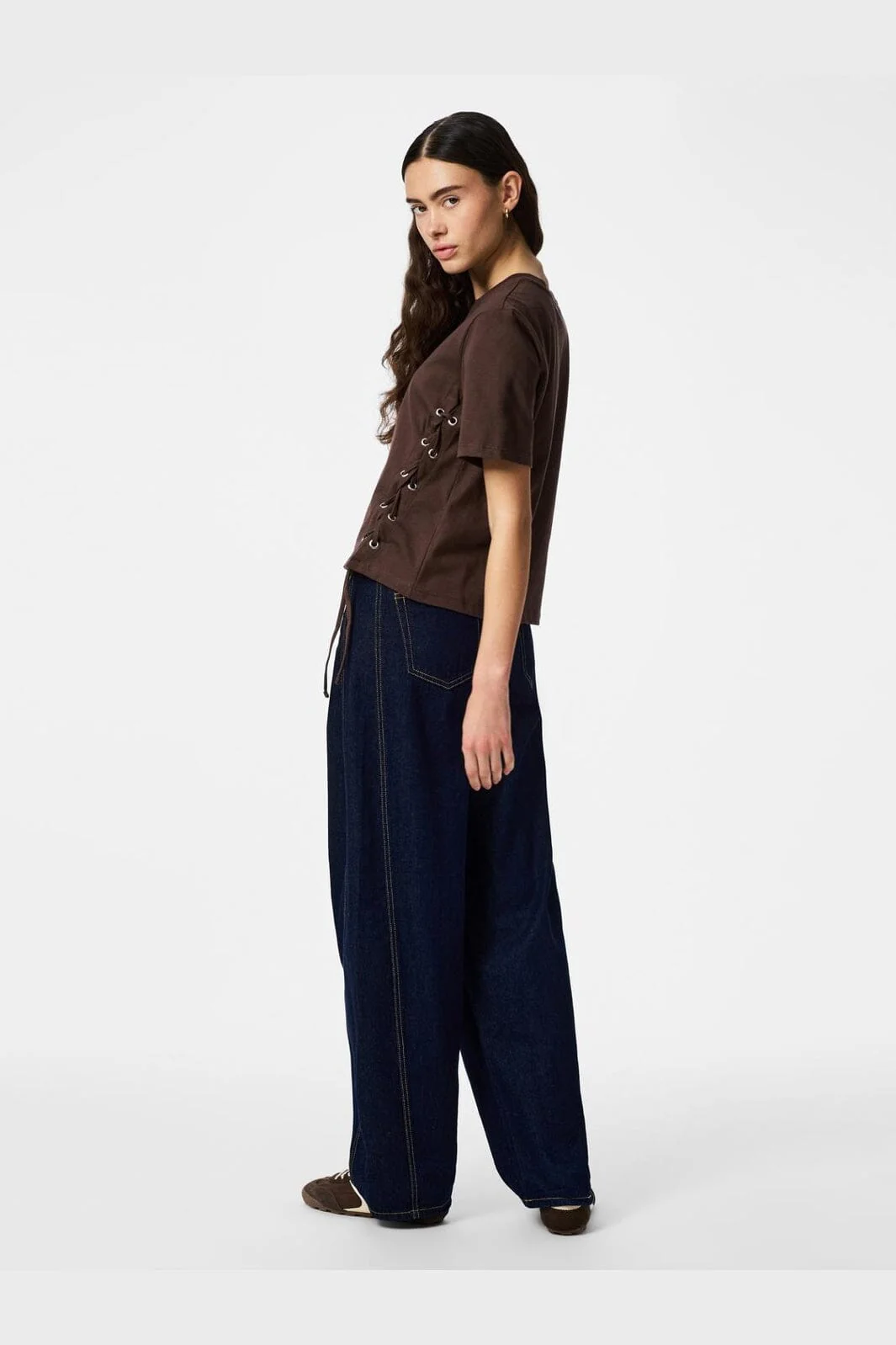 Pieces - Pcfenja Ss Tie Detail T-Shirt Jsr Pp - 5100338 Hot Fudge - Image 3