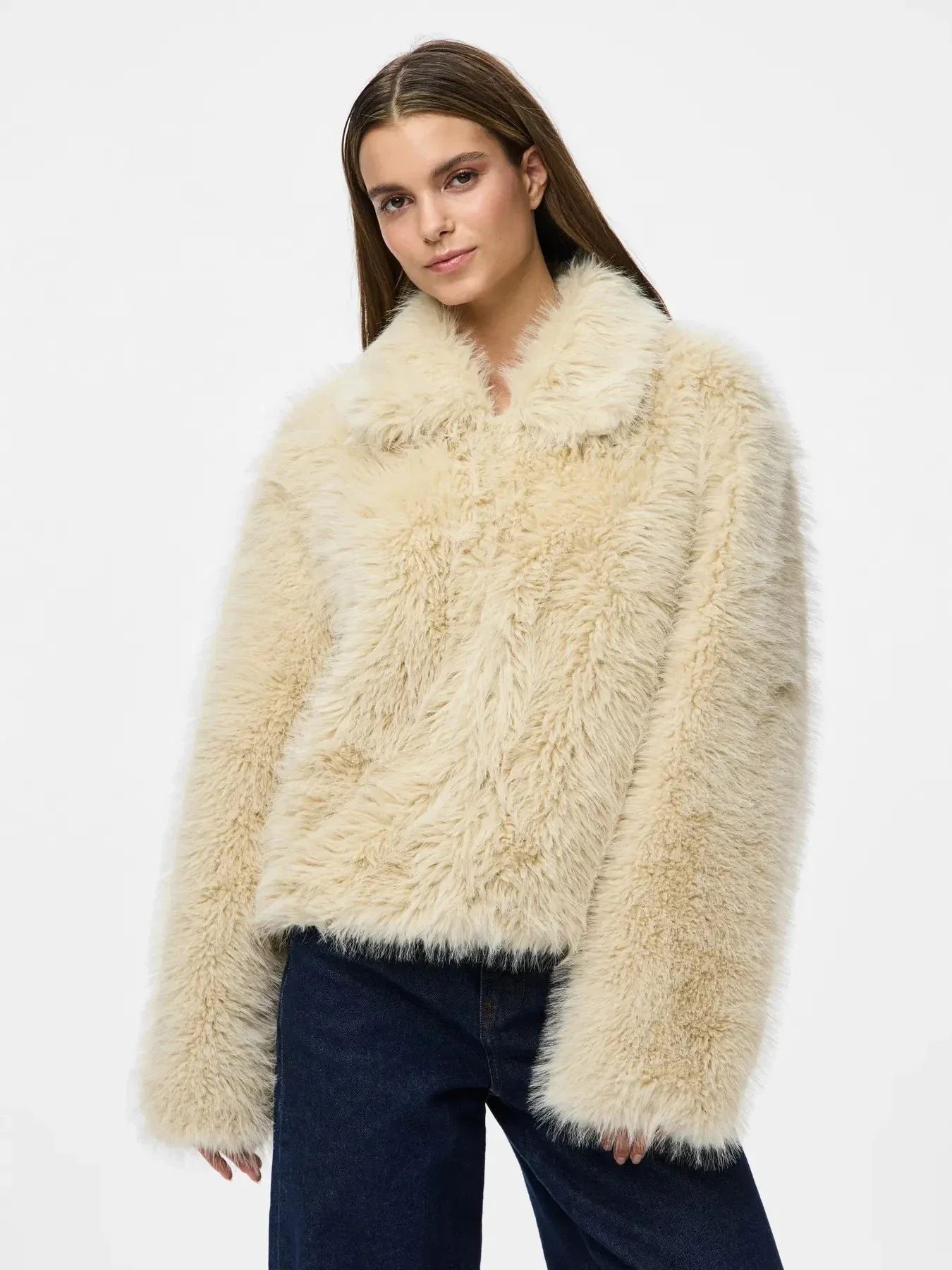 Pieces - Pcjilla Short Fluffy Jacket - 4803752 Birch - Image 2