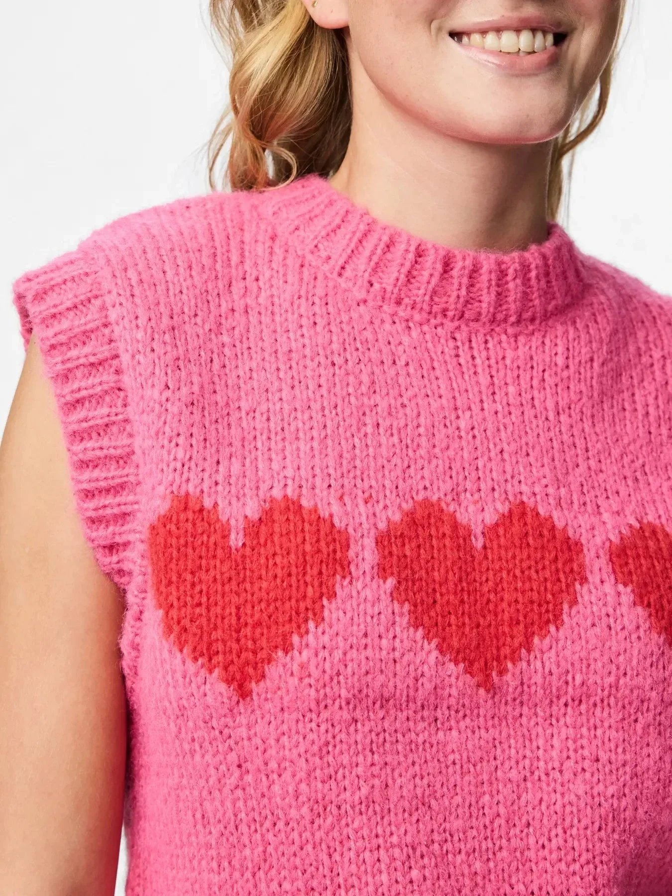 Pieces - Pcjove Sl O-Neck Knit Vest - 4843632 Sugar Plum Goji Berry Hearts - Image 3