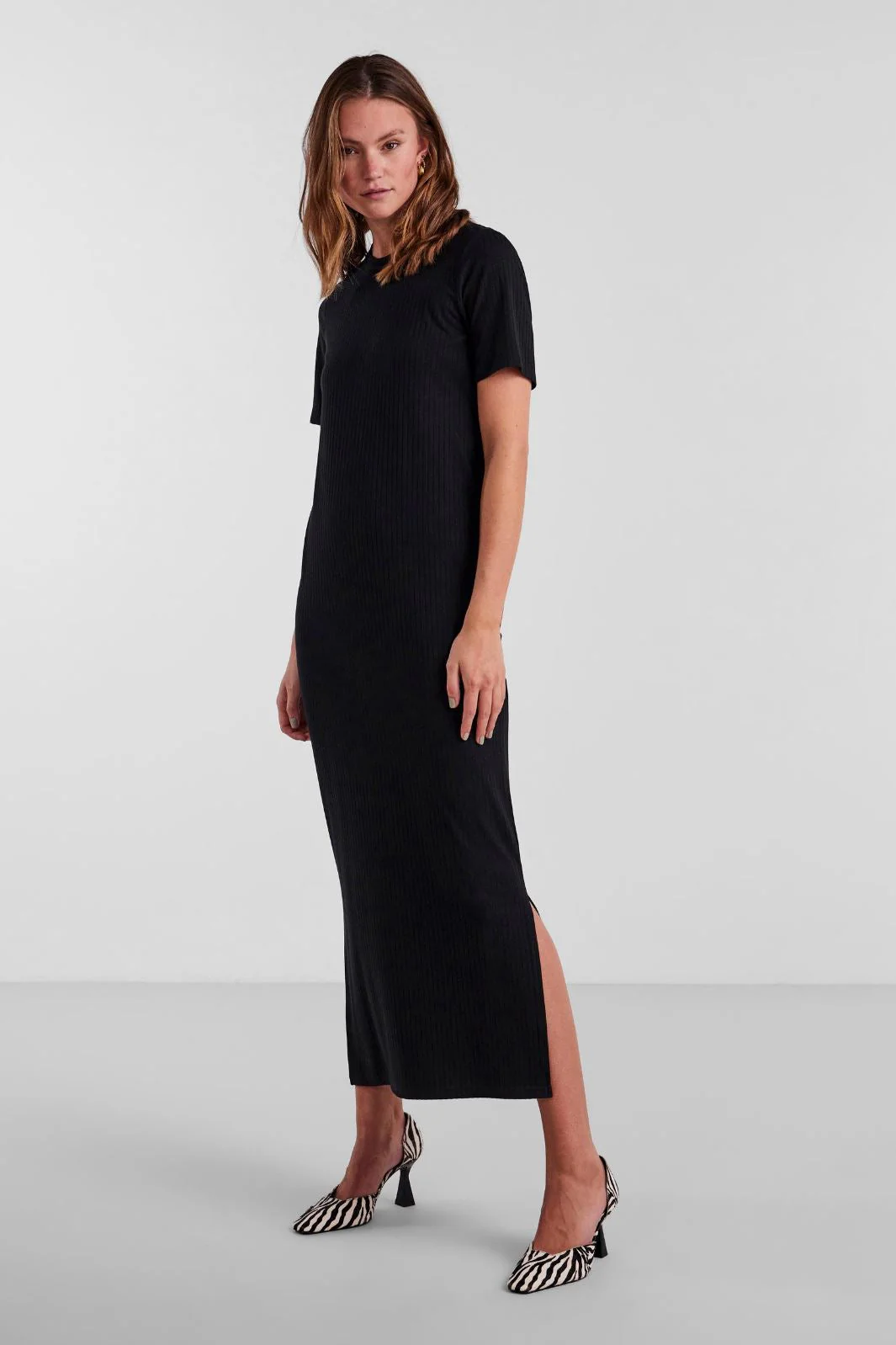 Pieces - Pckylie Ss O-Neck Ankle Dress - Black - Image 4