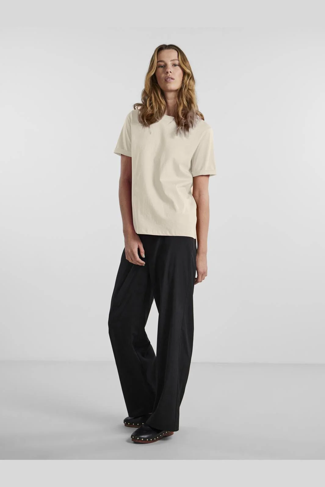 Pieces - Pcria Ss Fold Up Solid Tee - 3591265 Birch - Image 2