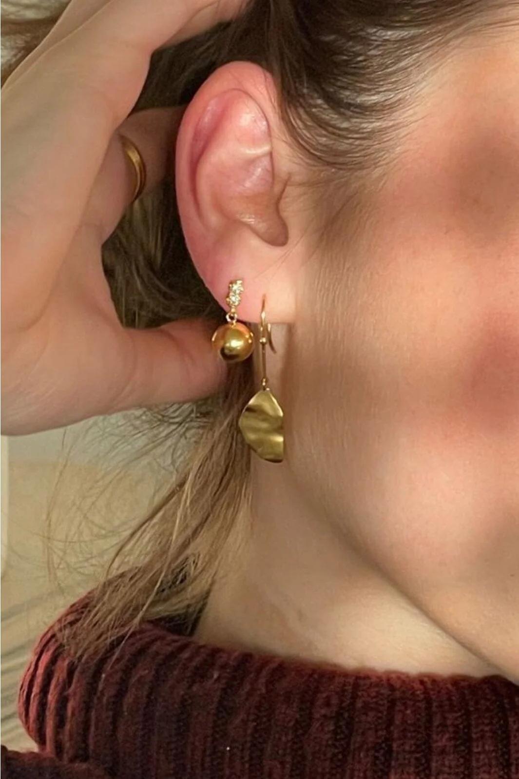 Stine A - Hook With Goldenenen Refection Moon Earring Right - Single - 1341-02-R - Image 2