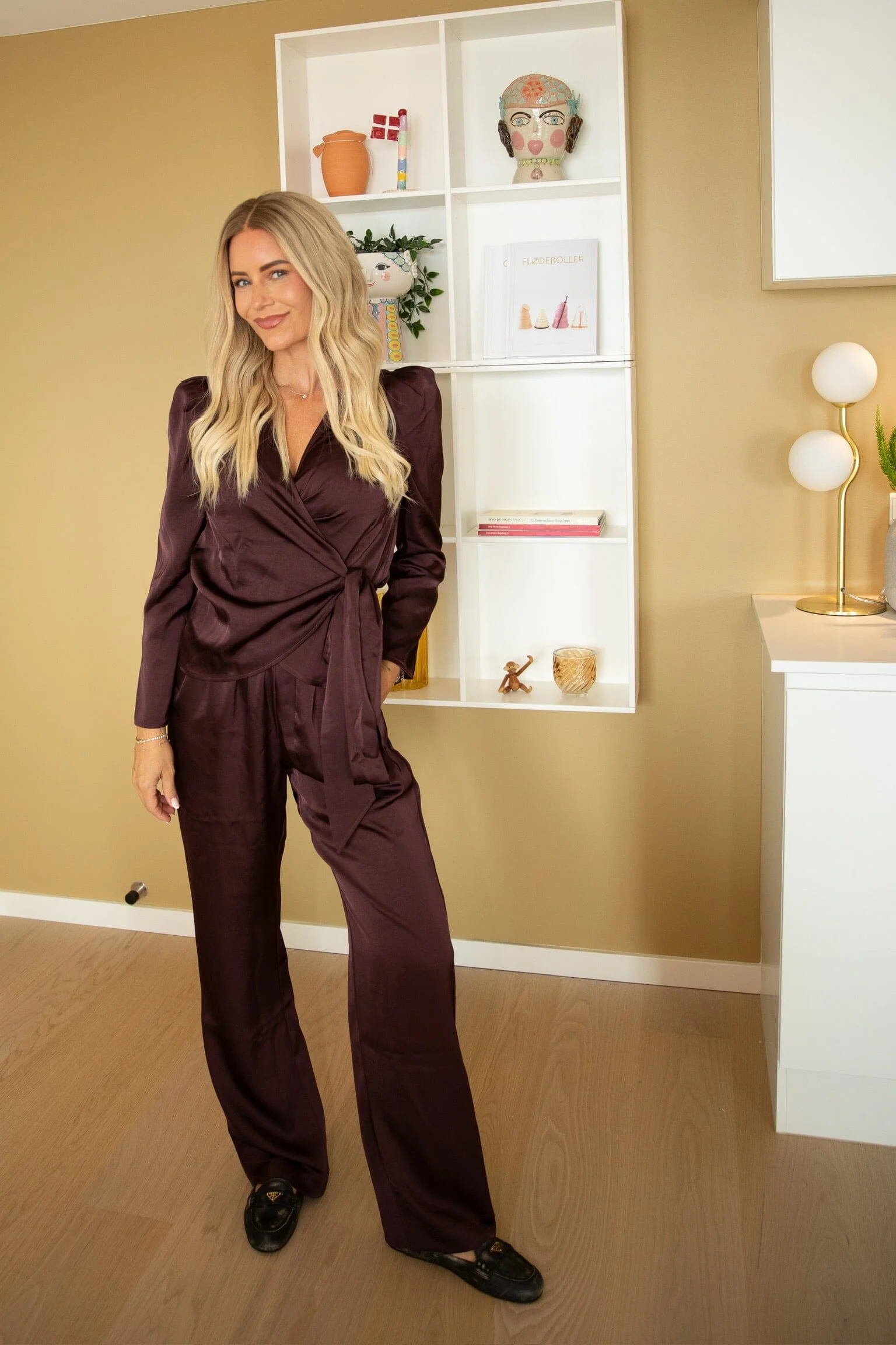 Valentin Studio - Comfy Pants Heavy Satin - Burgundy - Image 2